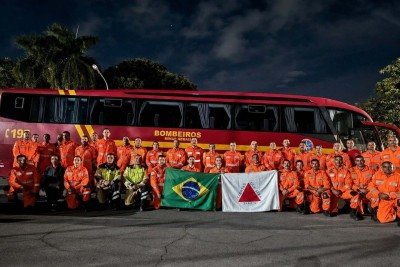 Equipe do Corpo de Bombeiros Militar de Minas Gerais embarca de Belo Horizonte para reforçar as buscas por sobreviventes nas áreas atingidas pelos terremotos na Venezuela -  (crédito: CBMMG / Divulgação)