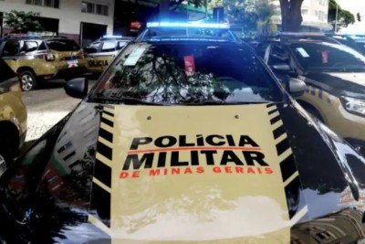 Suspeitos de matar um homem e deixar outro ferido, na Região Oeste de BH, estão foragidos -  (crédito: Divulgação/PMMG)