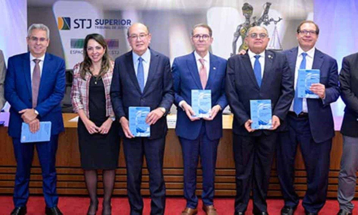 Lan&ccedil;amento no STJ 
