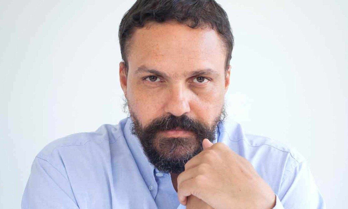 Paulo Scott lança livro sobre a 'tecnologia da desigualdade' brasileira