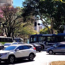 Trânsito de BH se intensifica na Região Centro-Sul minutos antes do jogo - Gladyston Rodrigues/EM/DA.Press