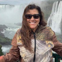 Por dentro da vida de Regina Casé, cercada de arte popular, achados raros e desejos do mercado de luxo brasileiro - Portal Giro 10