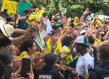 A chegada da Seleção Brasileira ao Texas causou emoção -  (crédito: Paulo Galvão/EM/D.A Press)