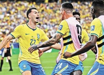 Martinelli marcou o gol da virada do Brasil sobre o Japão já nos minutos finais dos acréscimos, para o alívio da equipe e da torcida -  (crédito: Paul ELLIS/AFP)