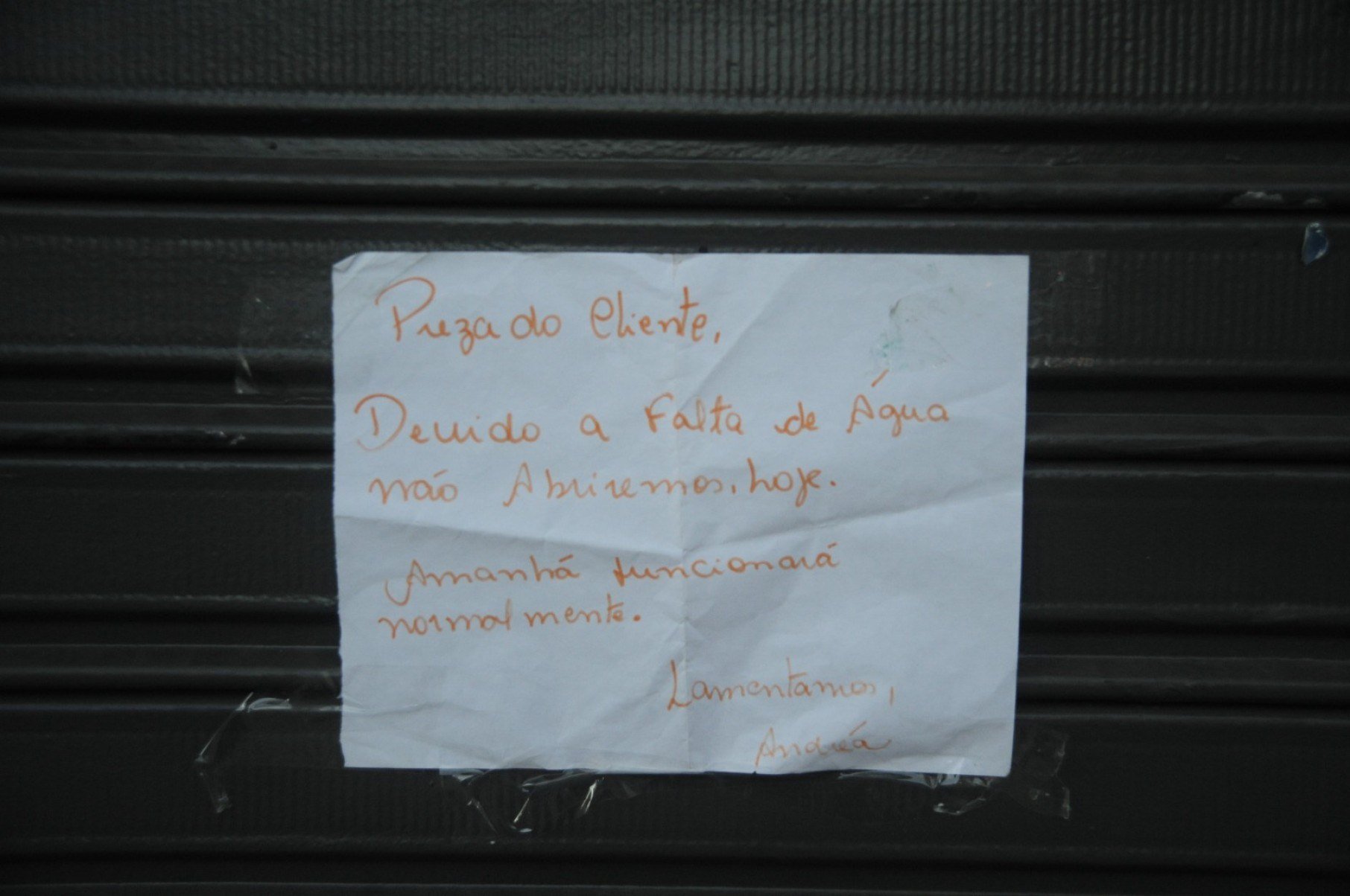 O restaurante Veraldina fechou as portas nesta segunda (29/6) em decorr&ecirc;ncia da falta d'&aacute;gua