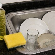 Esponja de Cozinha: Por que ela acumula mais bactérias que o banheiro? - Portal Giro 10
