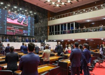 Deputados aprovam, em primeiro turno, projeto que estabelece teto para cachês de artistas pagos com recursos públicos -  (crédito: Willian Dias/ALMG)
