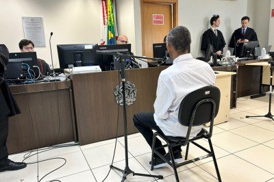 Gilmar Pereira Calmos, acusado de matar e esconder o corpo de Magna Laurinda Ferreira Pimentel em uma cisterna confessa crime em júri popular -  (crédito: TJMG)