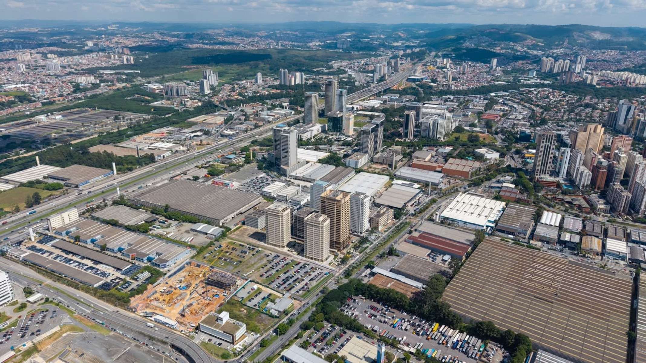 Escritórios de alto padrão vivem nova fase: Baixa vacância faz mercado correr atrás de ativos requalificados - PulseBrand