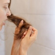 Quando a queda de cabelo pode indicar uma doença autoimune? - user18526052/Magnific