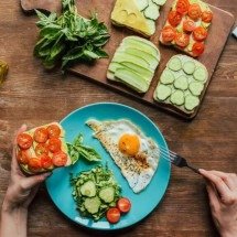 Frokost norueguês sem firulas: a receita de café da manhã que os noruegueses juram em segredo - Portal Giro 10
