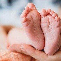 Casal argentino tenta ter filho no Paraguai e bebê nasce no Brasil