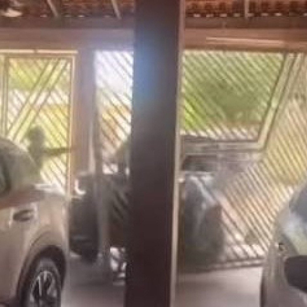 Estudante de medicina invade casa, atropela e mata idoso; veja o vídeo