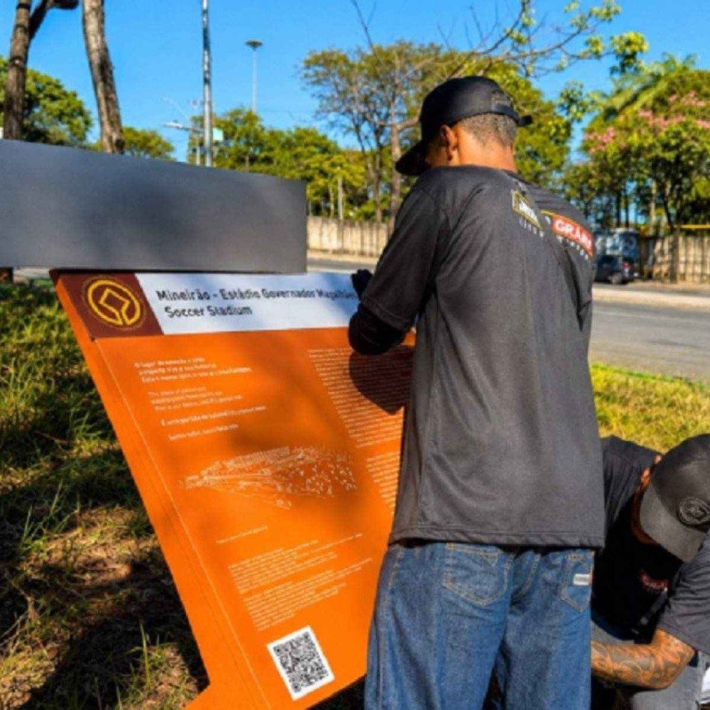 BH: Nova sinalização turística é instalada na orla da Lagoa da Pampulha