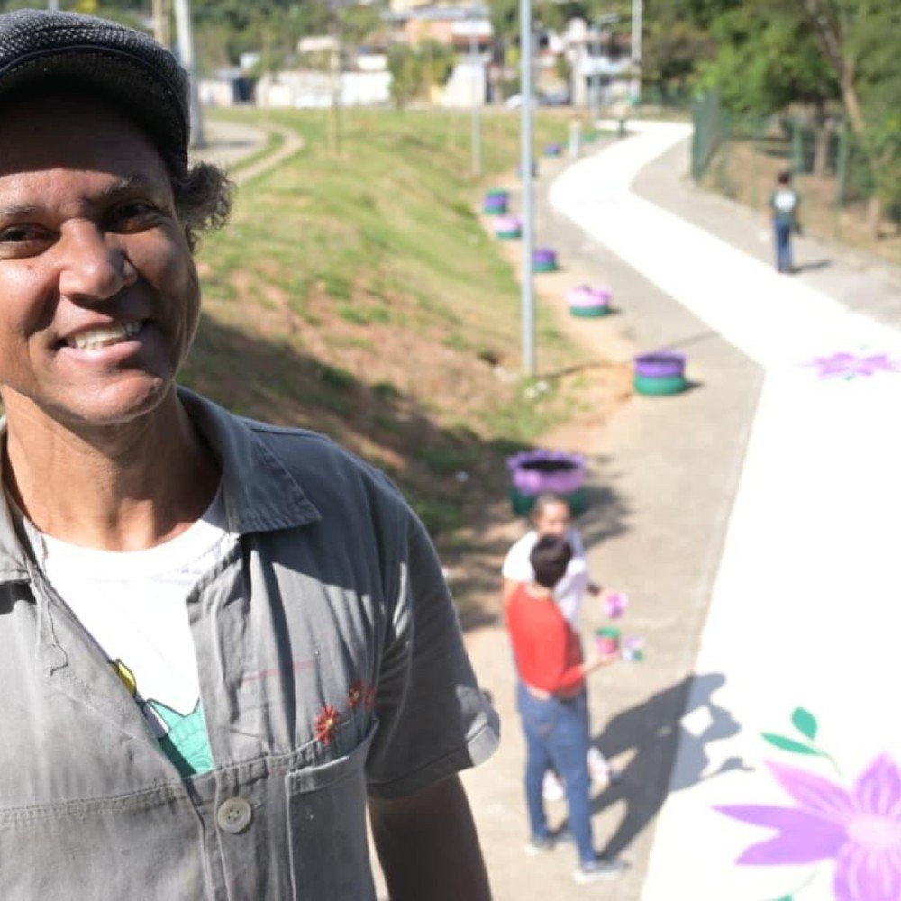 Projeto circense limpa ruas de bairros de Venda Nova