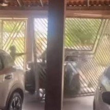 Estudante de medicina invade casa, atropela e mata idoso; veja o vídeo - Reprodução