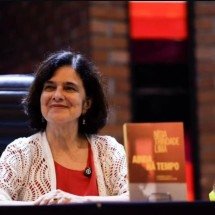 Nísia Trindade lança livro sobre bastidores da COVID-19 - Ueslei Marcelino/Instagram