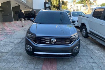 Na ação, os criminosos roubaram dois veículos de luxo: uma BMW X3 e uma Jeep Commander -  (crédito: Reprodução/PCMG)