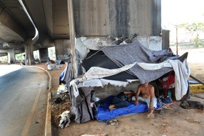 Pessoas passando fome em Belo Horizonte, vivendo debaixo do Complexo de Viadutos da Lagoinha
       -  (crédito: Gladyston Rodrigues/EM/D.A Press)