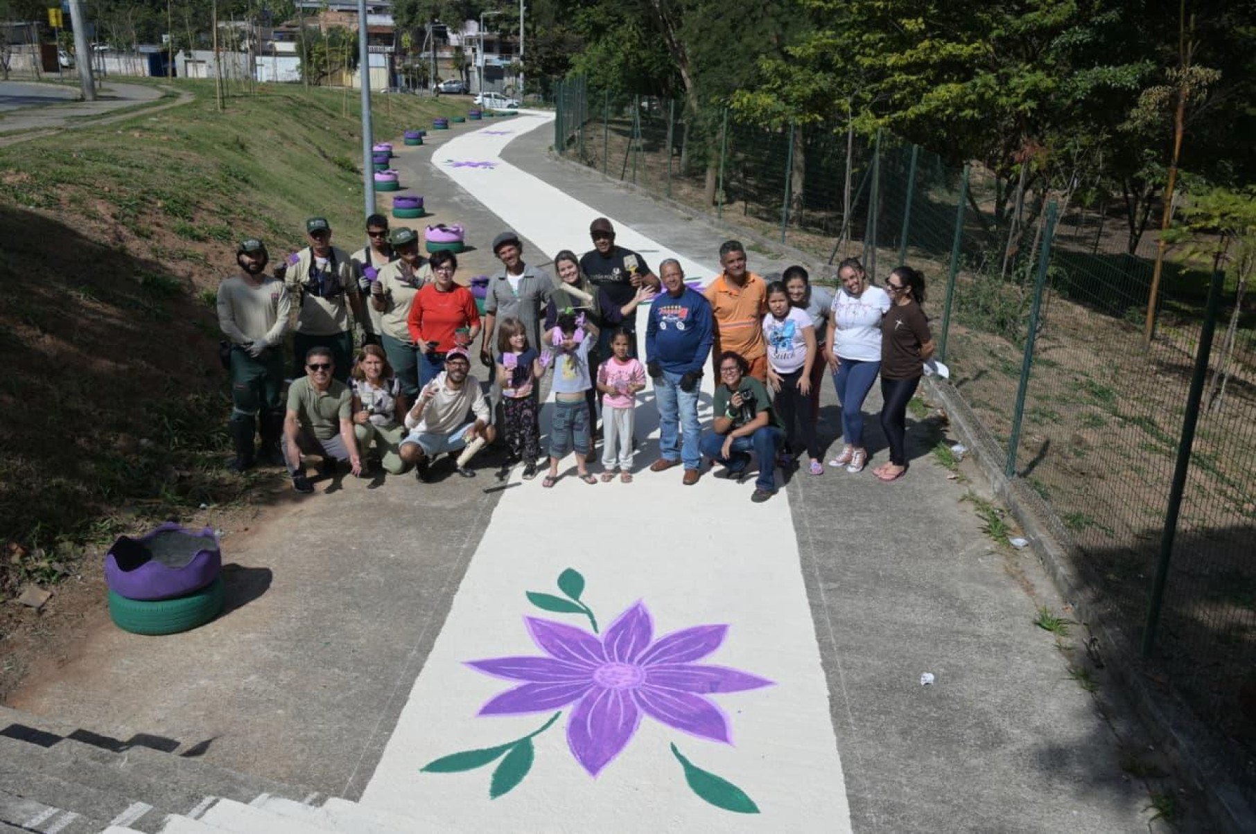 O projeto busca revitalizar jardins pela comunidade