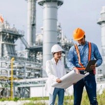 Óleo e Gás em expansão alavanca vagas remotas de engenharia -  Quality Stock Arts