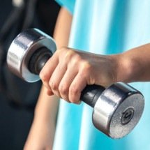 Como a musculação ajuda a reverter danos da obesidade? - pvproductions/Magnific