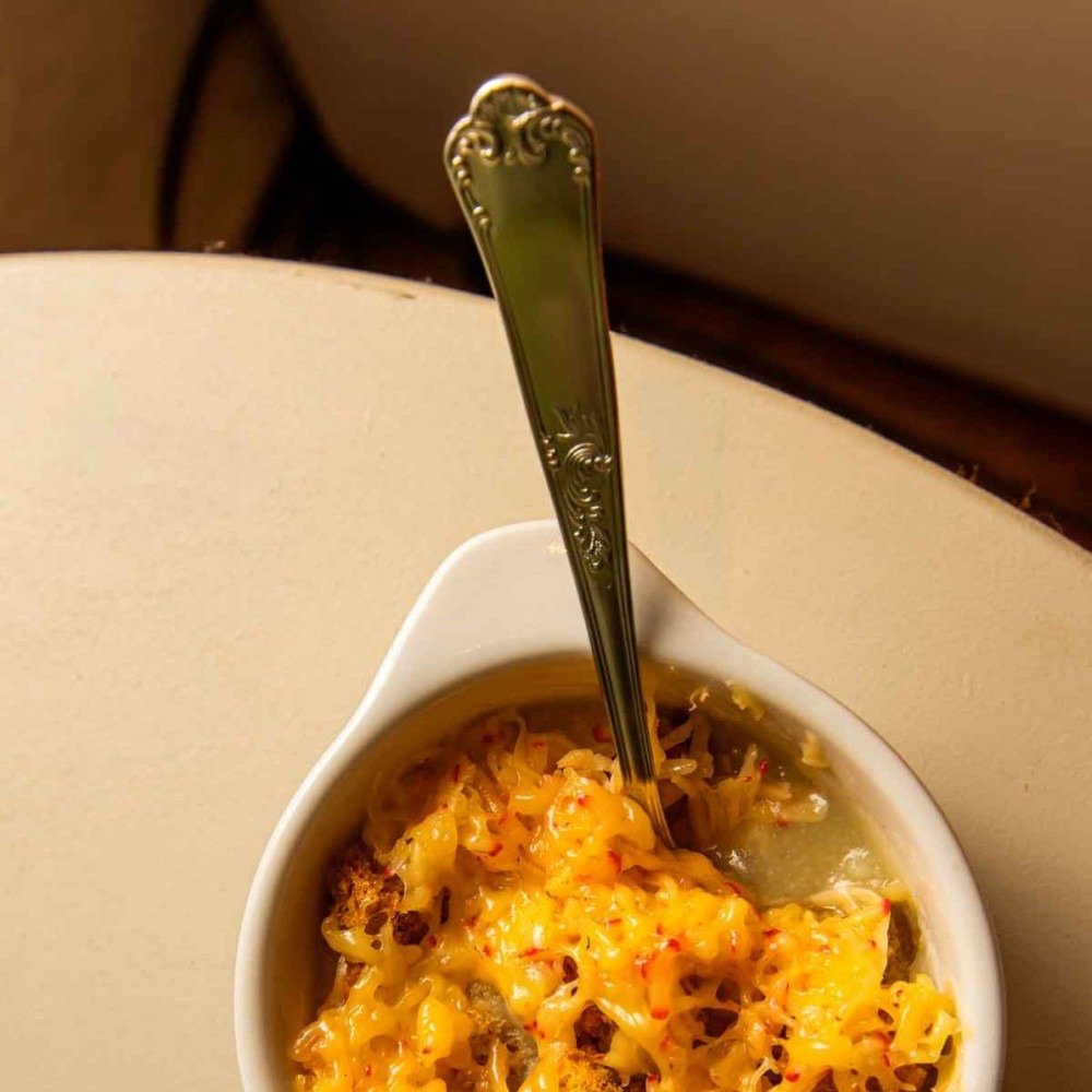 IInverno - Creme de couve-flor com croutons e queijo gouda