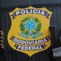 Homem é preso após ex-companheira fugir de sequestro na BR-116 - Divulgação/PRF