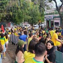 Bar mais antigo de BH reúne torcida do Brasil para jogo contra Noruega - Alexandre Guzanshe/EM/D.A.Press