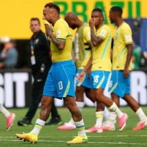 Vergonha: time medíocre do Brasil é eliminado nas oitavas