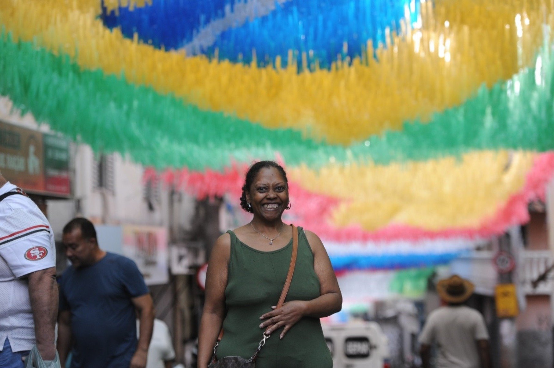 Para a faxineira Adriana Silva, a decora&ccedil;&atilde;o &eacute; a mais bonita que j&aacute; viu