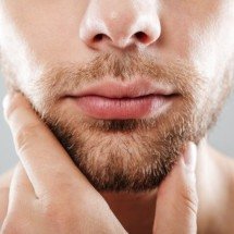 Deixar a barba crescer não basta: por que ela continua falhada? - Magnific/Banco de imagem