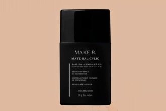 Base Make B. Mate Salicylic une alta fixação e tratamento para pele oleosa