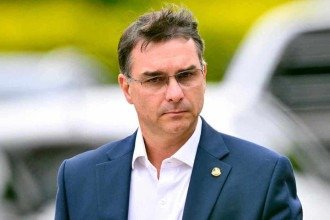 'Pior momento': Flávio diz nos EUA que tarifas ajudariam Lula 