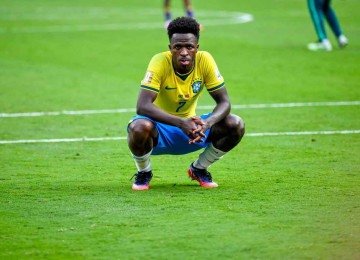 Destaque do Brasil até a desclassificação deste fim de semana, Vini Jr. era a imagem da decepção após a derrota para a Noruega, em Nova Jersey (EUA) -  (crédito: ANGELA WEISS / AFP)