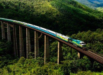 A vista é linda, o trem é uma delícia e limpo, a equipe que trabalha no trem é muito educada e simpática
 -  (crédito: Vale/Divulgação)