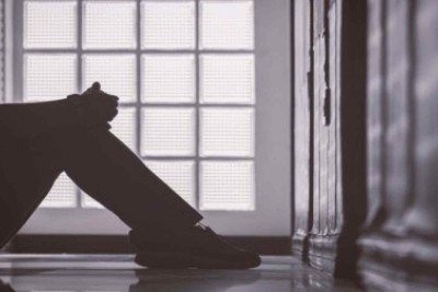 "A escolha do tratamento da depress&atilde;o envolve um processo de ajuste individualizado, j&aacute; que a resposta varia entre os pacientes", diz Tamires Zan&atilde;o, da USP  -  (crédito:  Prapat Aowsakorn/Vecteezy)