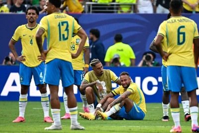 Jogadores do Brasil deixaram clara a decepção com a desclassificação precoce da Copa do Mundo após a derrota para a Noruega, em Nova Jersey -  (crédito: Jewel SAMAD / AFP)