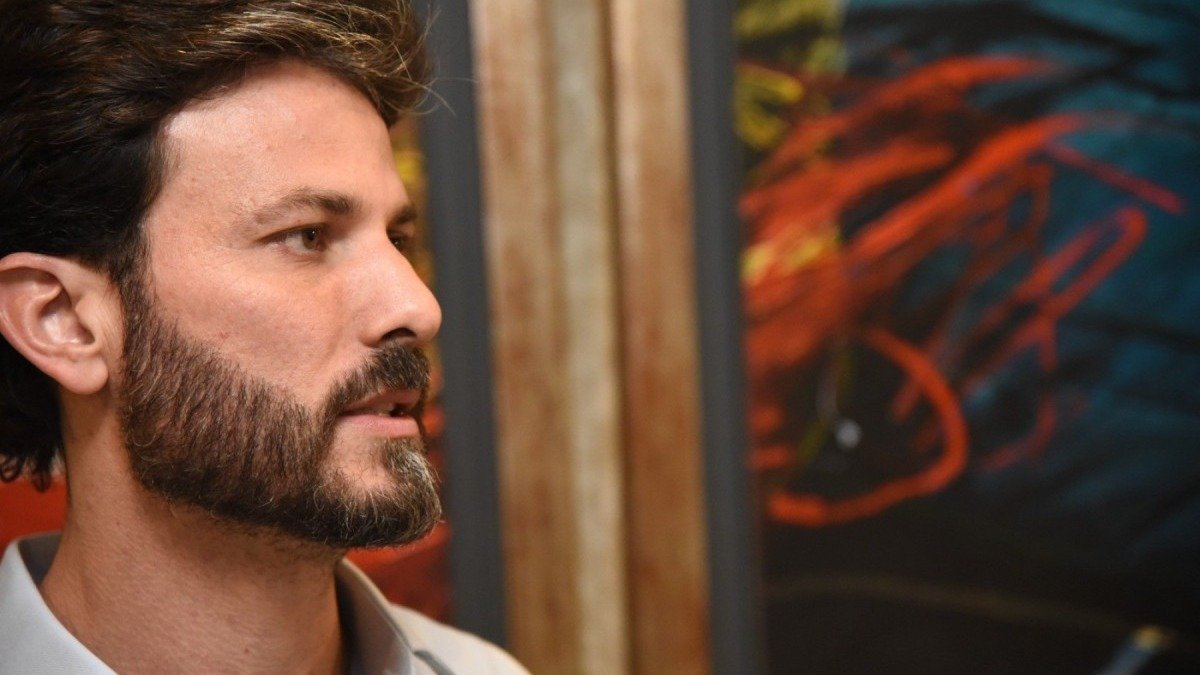 Homem em perfil, durante debate sobre ativismo judicial e os limites da atua&ccedil;&atilde;o do Judici&aacute;rio no Brasil. -  (crédito: Gladyston Rodrigues/EM/D.A.Press)