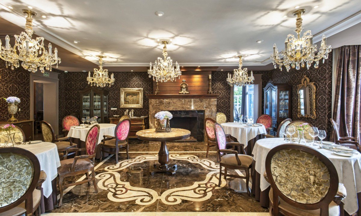 A gastronomia encontra seu ponto alto no restaurante Primrose, reconhecido pela Cond&eacute; Nast Johansens entre os melhores da Am&eacute;rica Latina em sua categoria