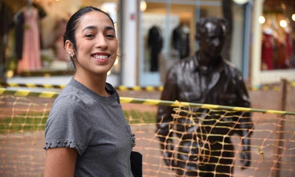 Estudante de Turismo Tais Lima