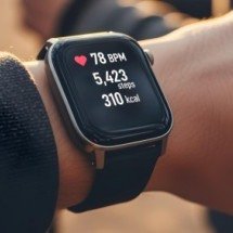 Relógios e anéis inteligentes usados para diagnóstico precoce de doenças -  Freepik/Magnific