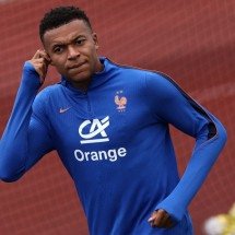 Presidente da Fifa condena declarações racistas contra Kylian Mbappé -  AFP