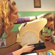 CDL oferece exames de vista gratuitos para jovens e crianças em BH - Beto Magalhães/EM/D.A Press