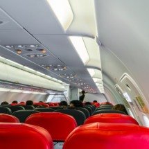 Viagem de avião: o que acontece com seu corpo durante um voo longo? - Freepik