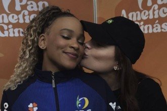 Após negar namoro com amiga, Rebeca Andrade volta a virar assunto na web