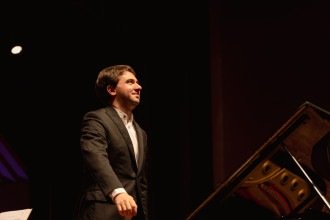 Sinfônica de Minas convida pianista e regente portugueses para concerto