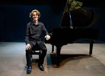 O pianista mineiro Mateus Fonseca estudou na Suíça e faz carreira na Europa
 -  (crédito: Guilherme Dardanhan/Segunda Musical)