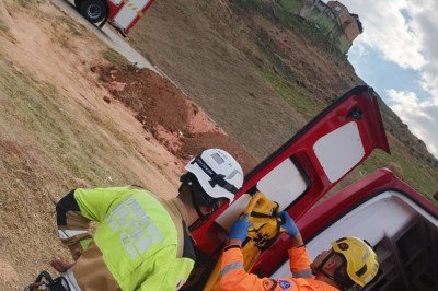 Vítima foi resgatada em local de trabalho nesta terça terça-feira (7/7) -  (crédito: CBMMG)