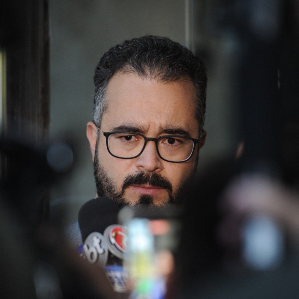 Defesa pede insanidade mental de diarista suspeita de matar casal de idosos